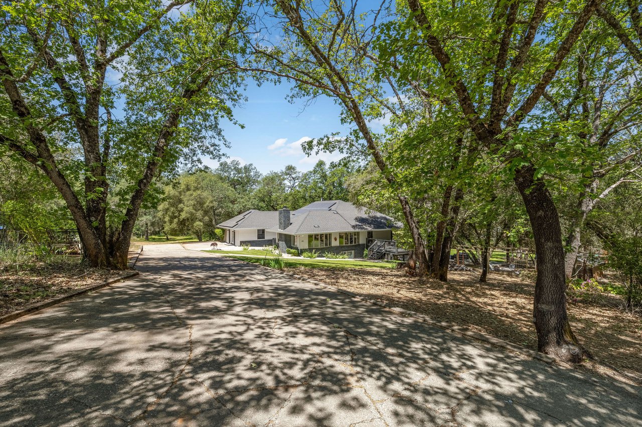 2880 Carlson Drive