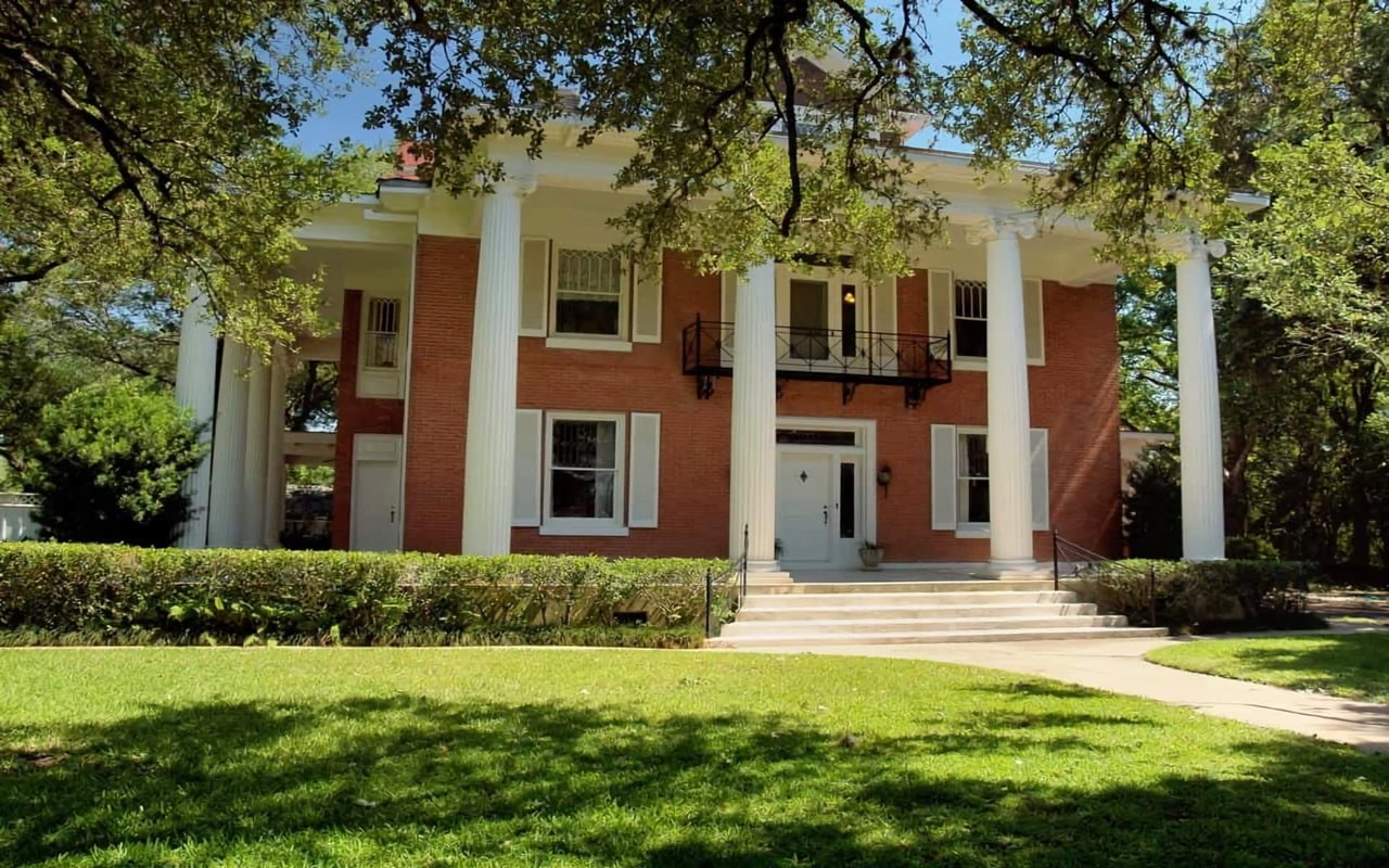 For Sale: Historic Mansion in Gonzales, Texas