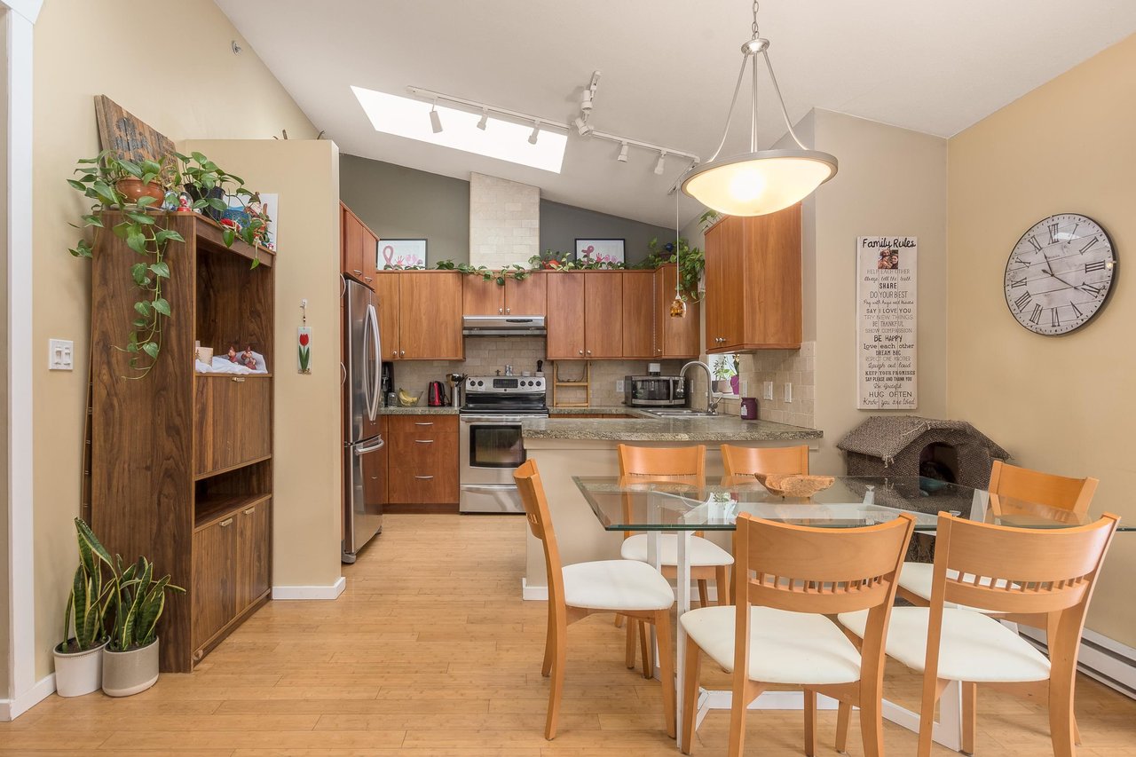 69-1821 Willow Cres