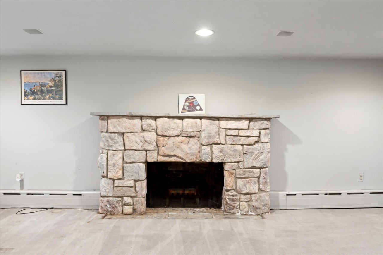 707 Hagys Ford Rd
