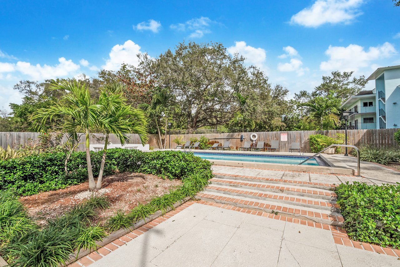 2545 S Bayshore Drive Unit: 111