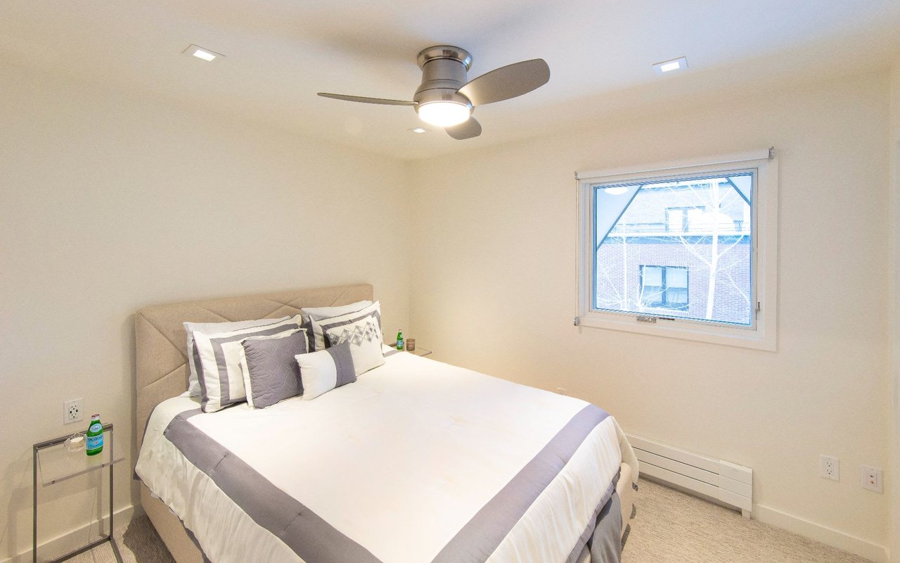 210 E Cooper Ave 3G