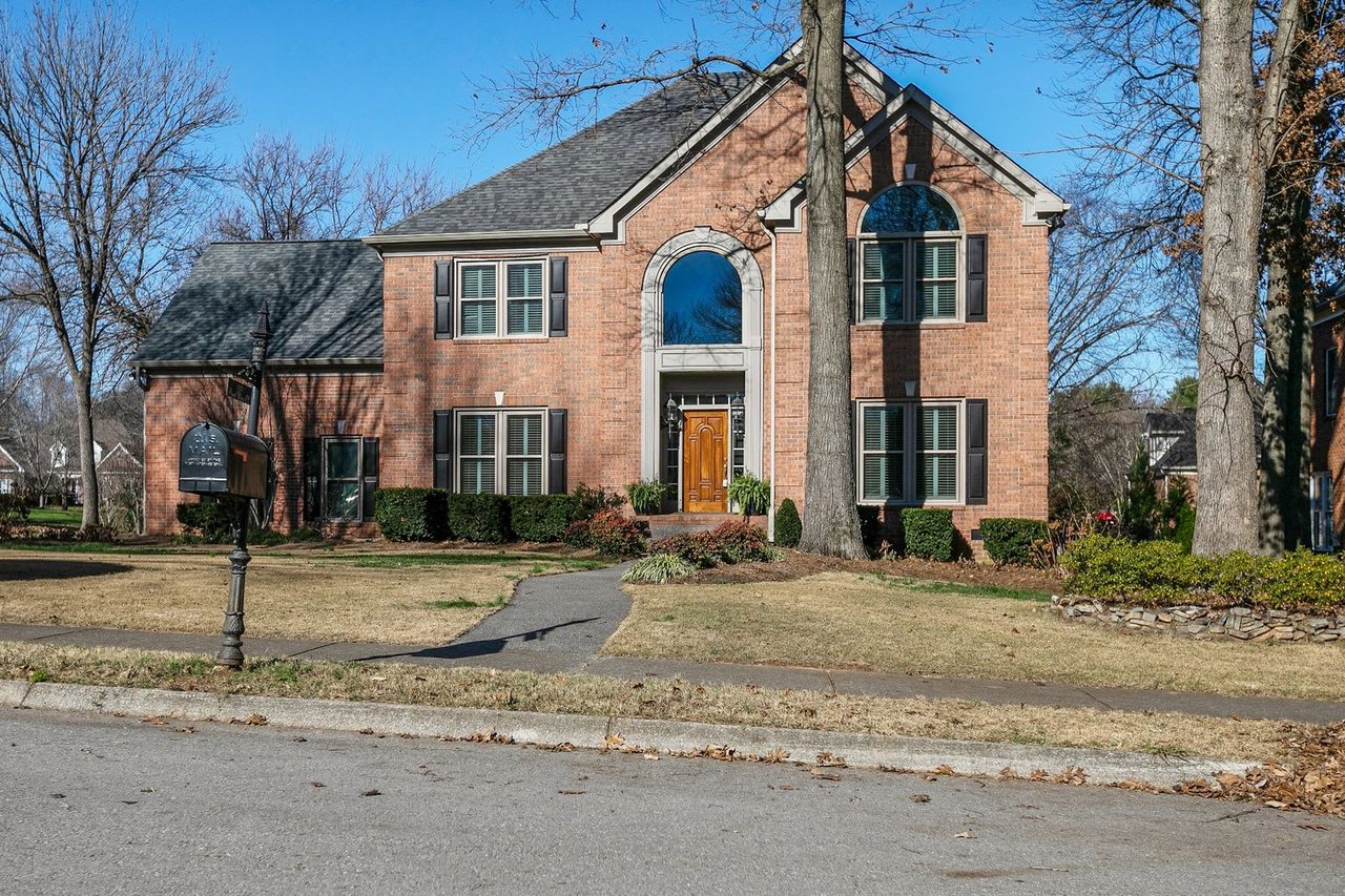 400 Pond View Ct