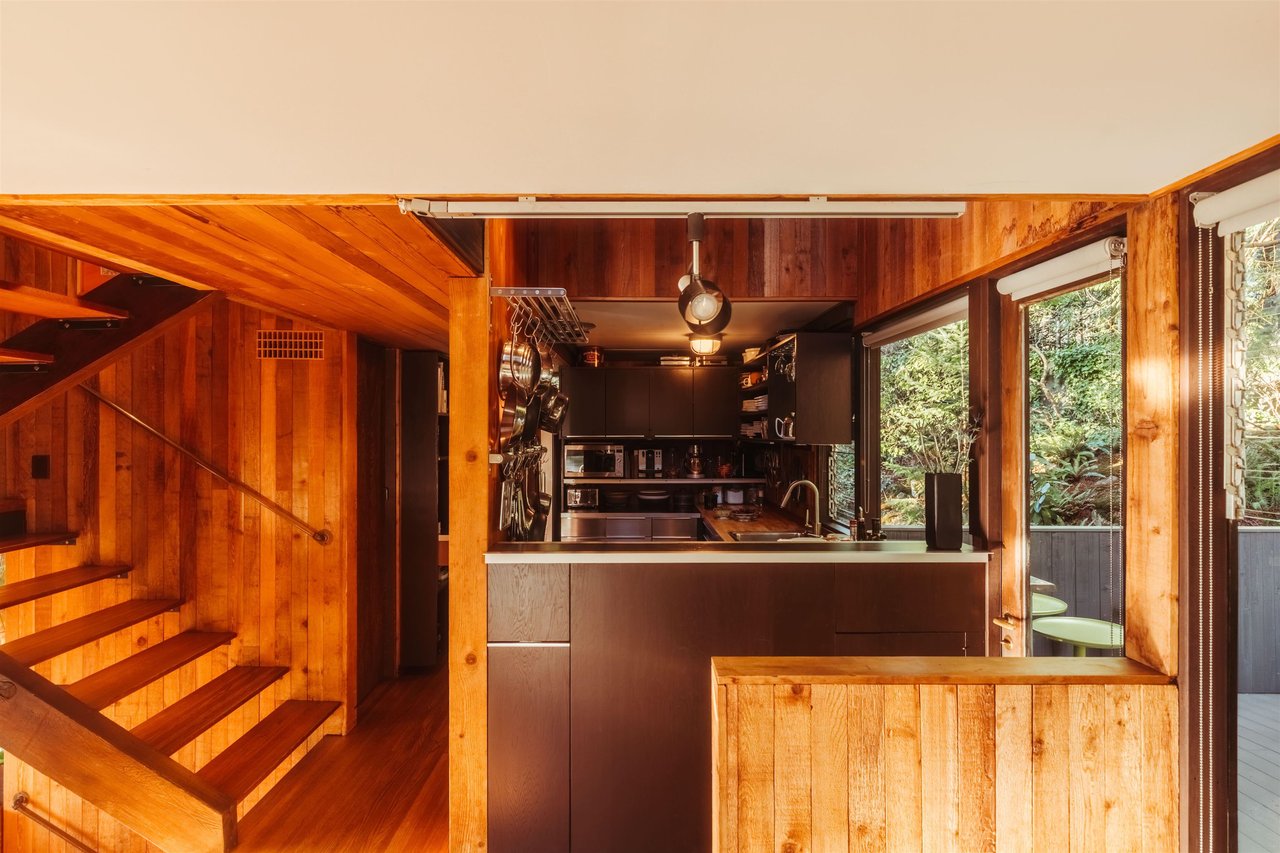 5757 Telegraph Trail, West Vancouver