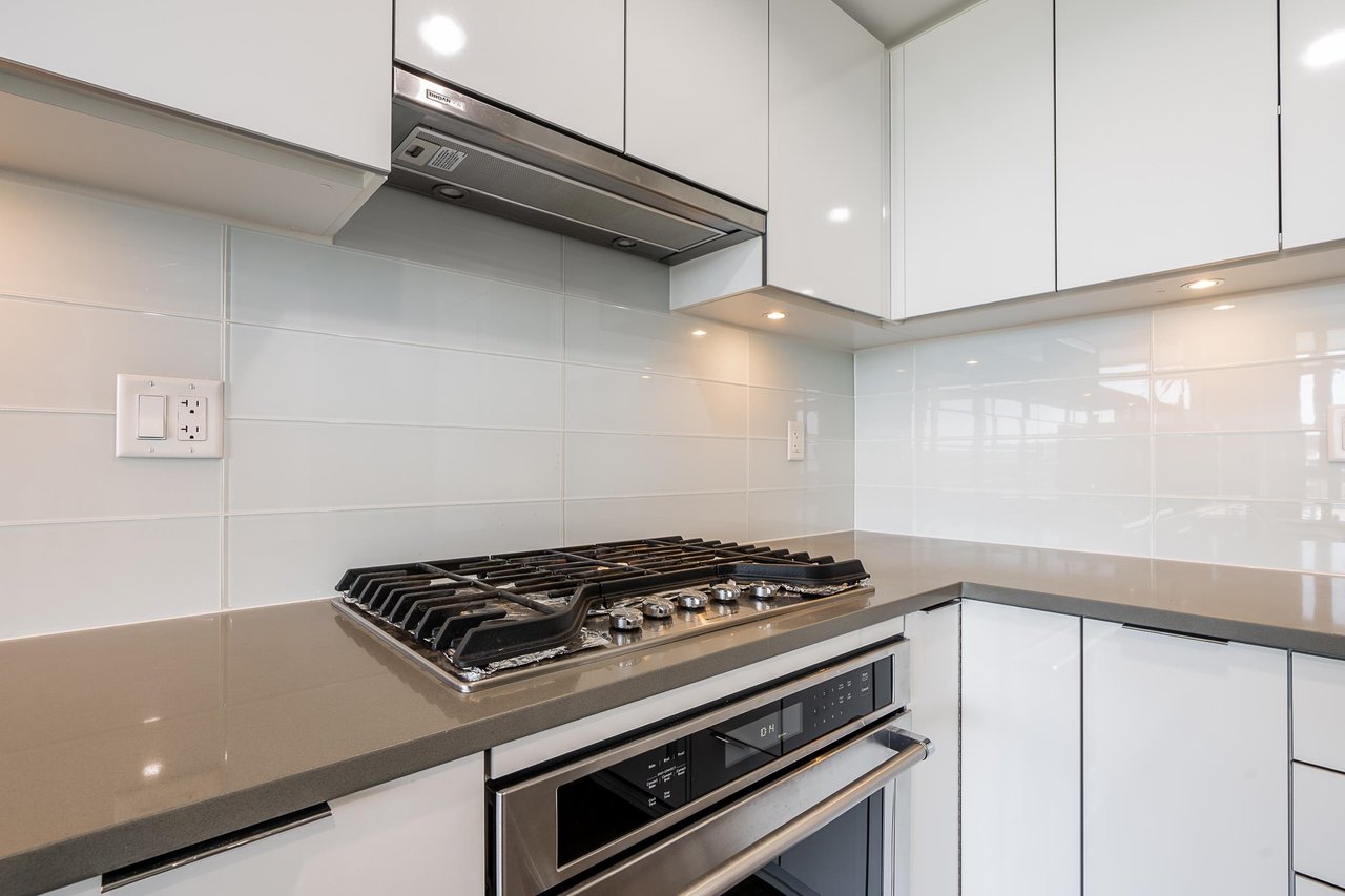 403-2388 Madison Ave