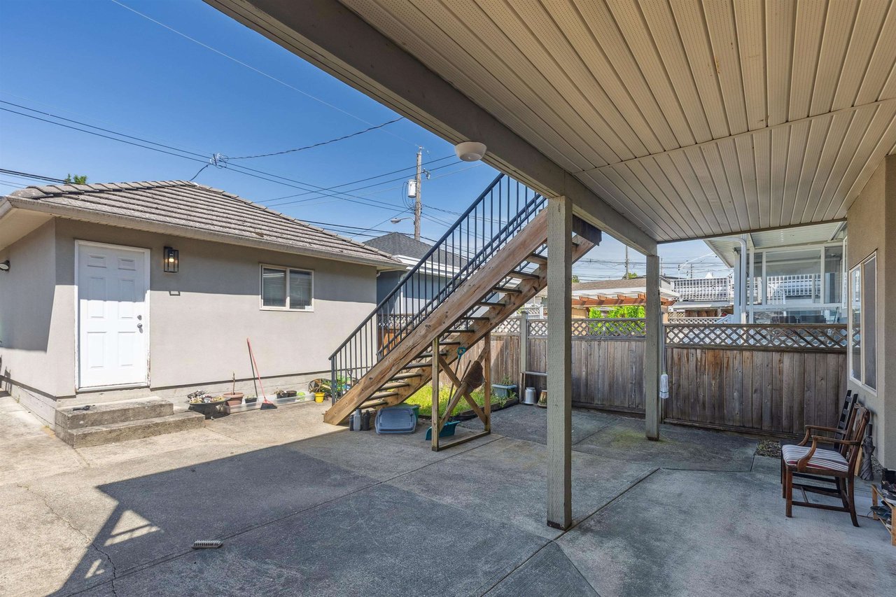 465 E 55th Ave