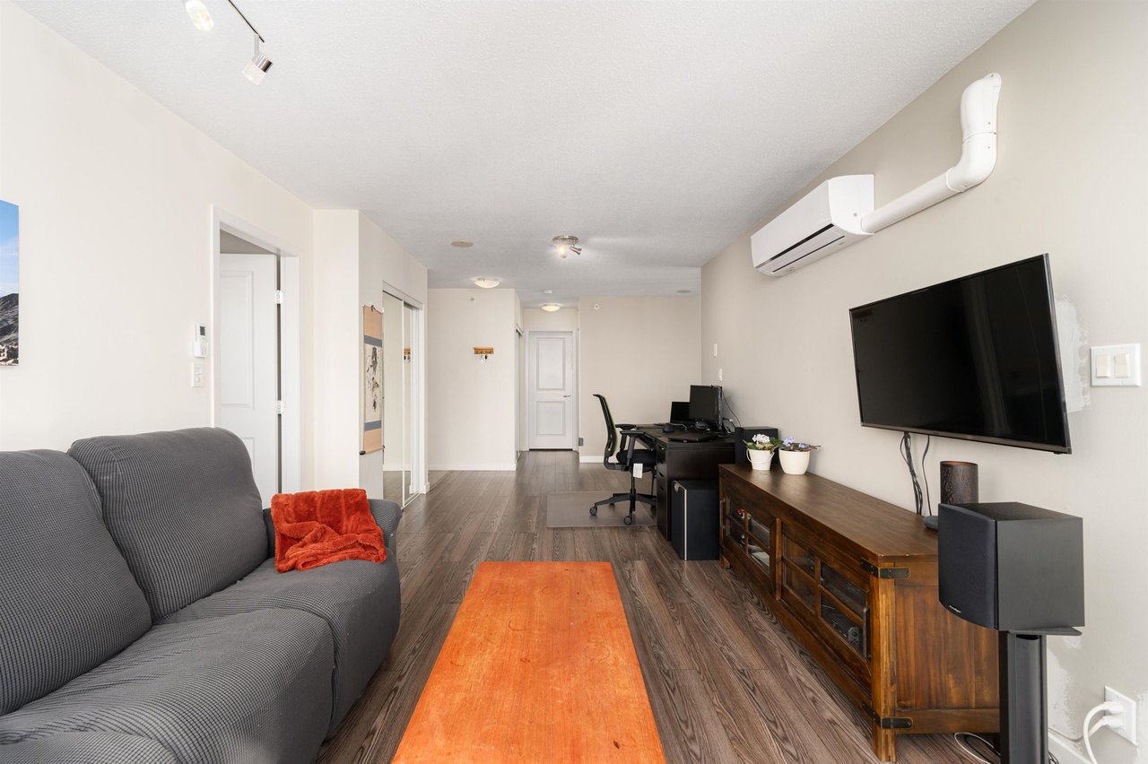 1201-850 Royal Ave