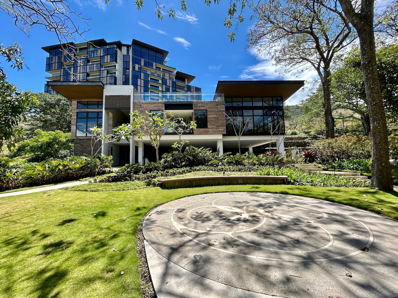 Upscale Mountain View Residence, Santa Ana, San Jose