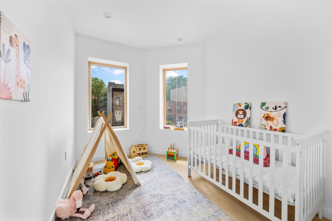 545 Lexington Ave, Unit 1