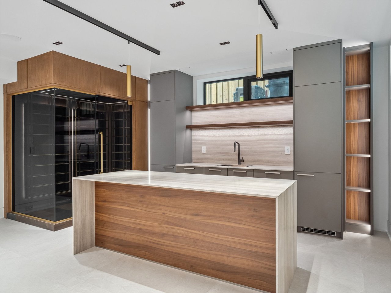 SOLD: Newly Built Masterpiece