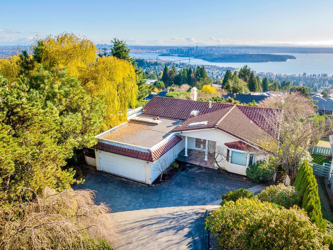 1405 Chartwell Dr