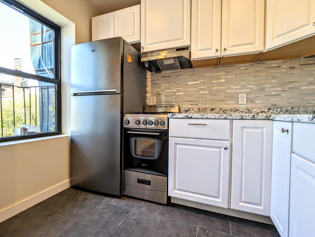 343 Pleasant Avenue, Apt 3