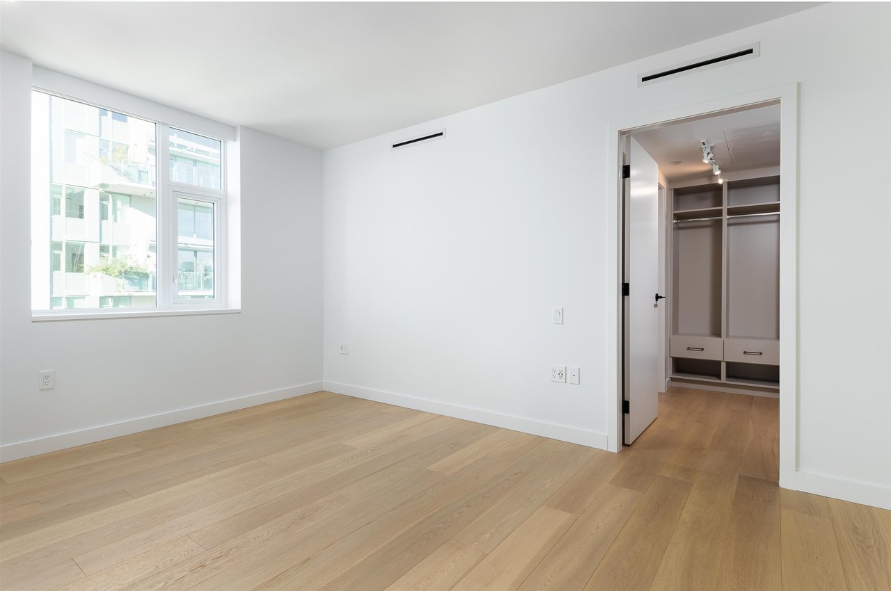 1504E-1365 Davie St