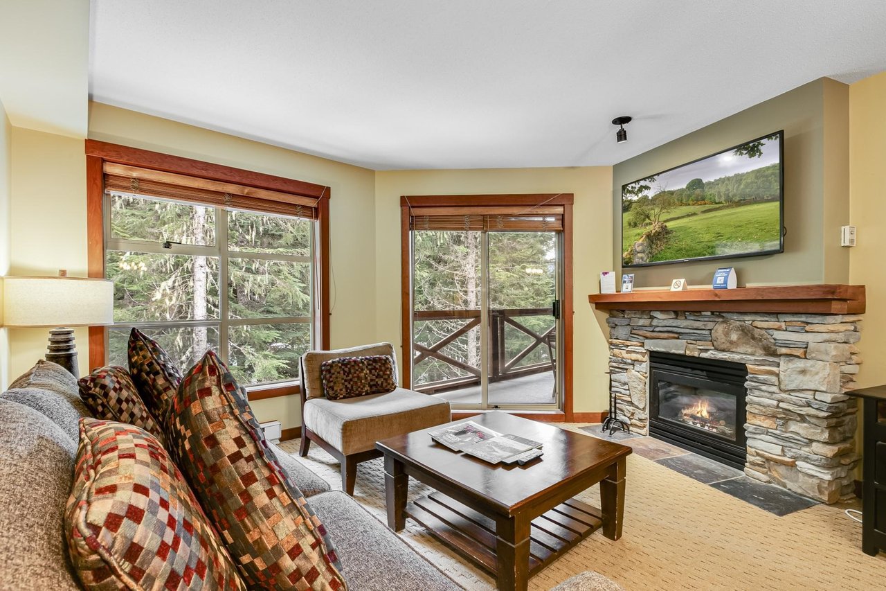 404 G4-4653 Blackcomb Wy
