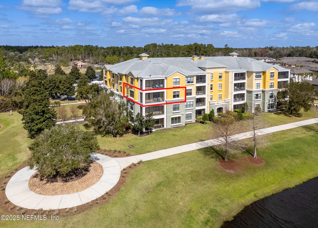 192 ORCHARD PASS Avenue 536- CORNER UNIT