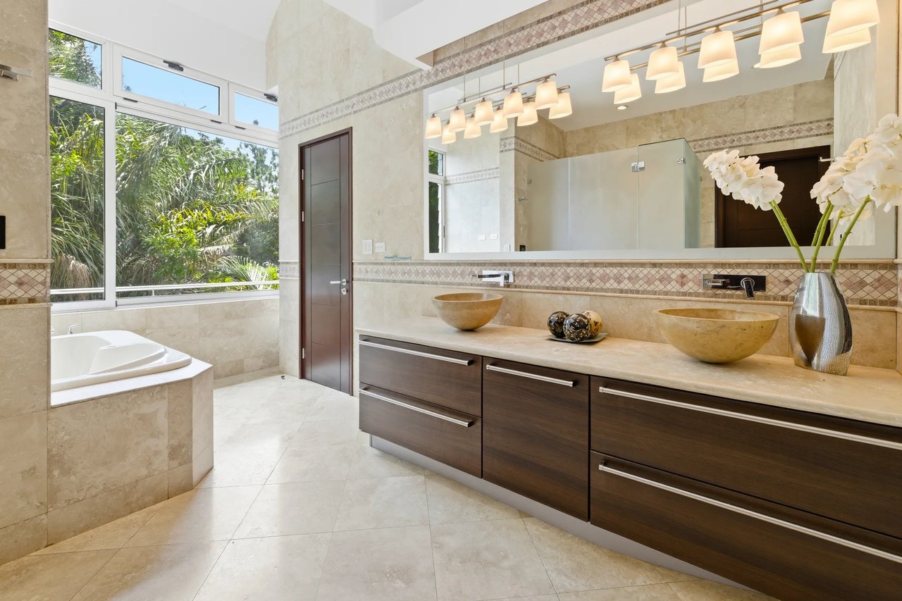 Panoramic Valley Views Retreat, Santa Ana, San Jose