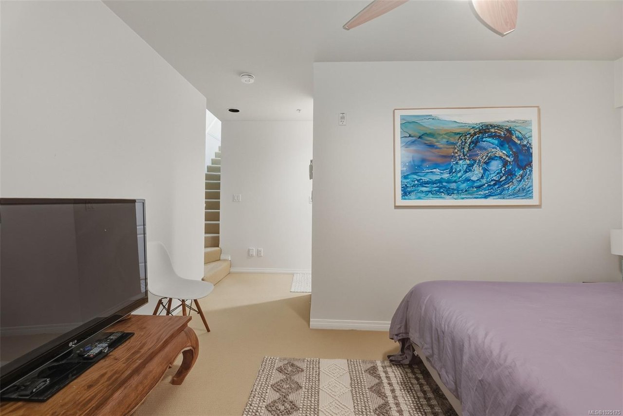 13-60 Dallas Rd, Victoria
