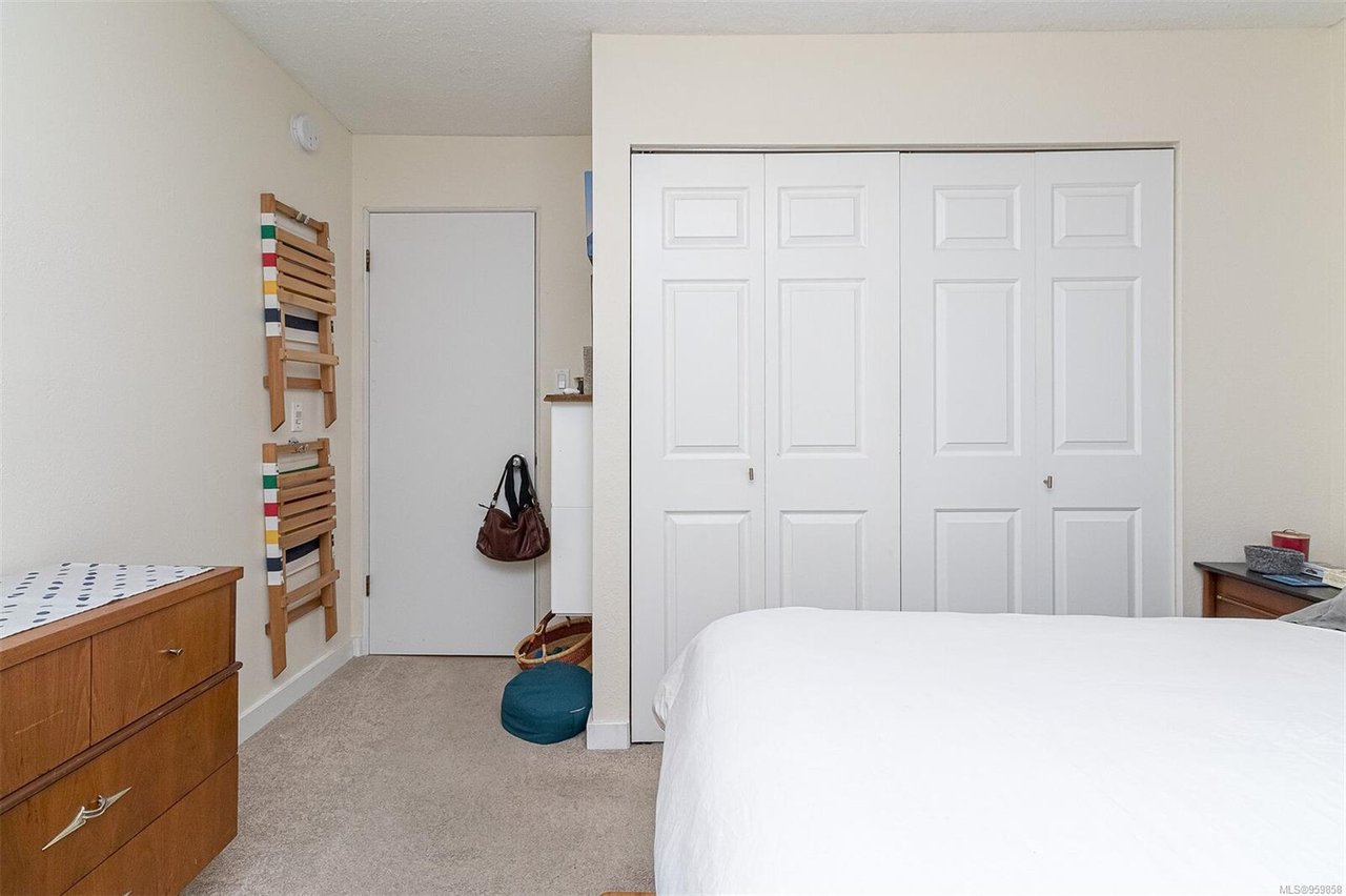 107-305 Michigan St