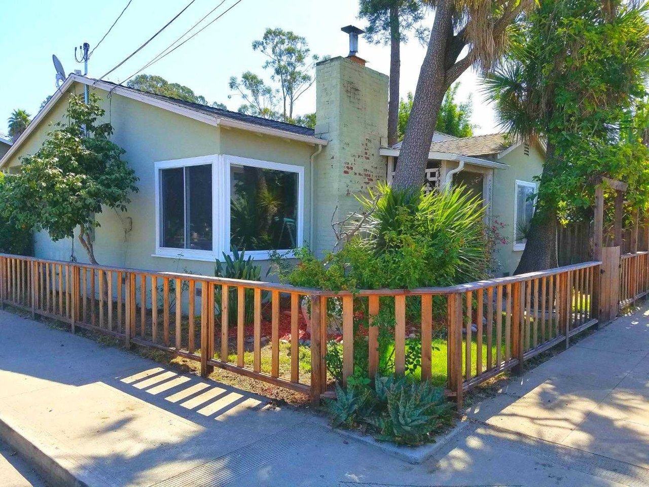 132 Pearl ST