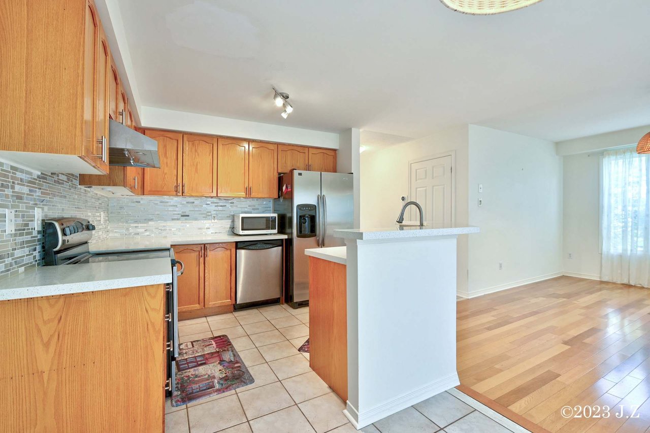 2 Waterton Cres