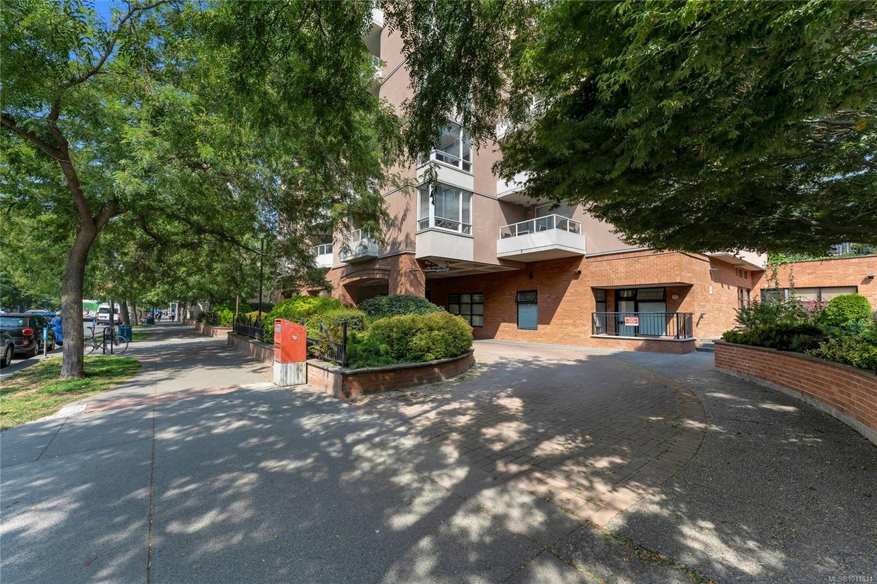 803-930 Yates St, Victoria