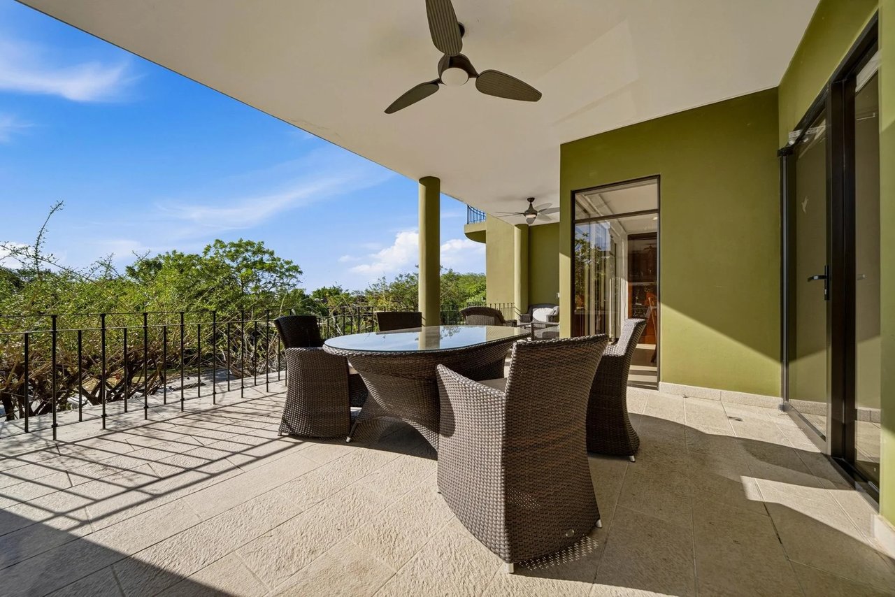 Renovated Carao Golf Condo, Flamingo, Guanacaste