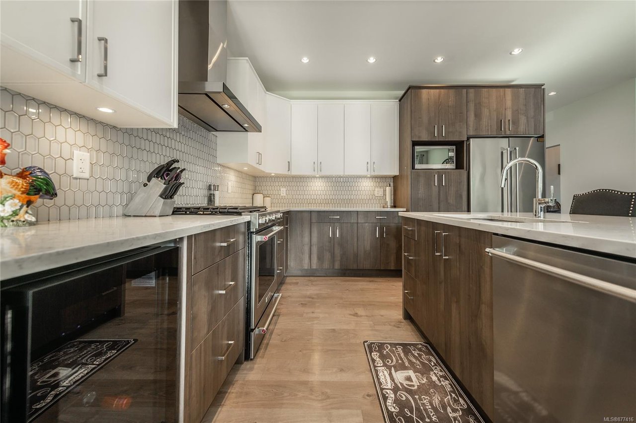 3535 Paperbark Cres