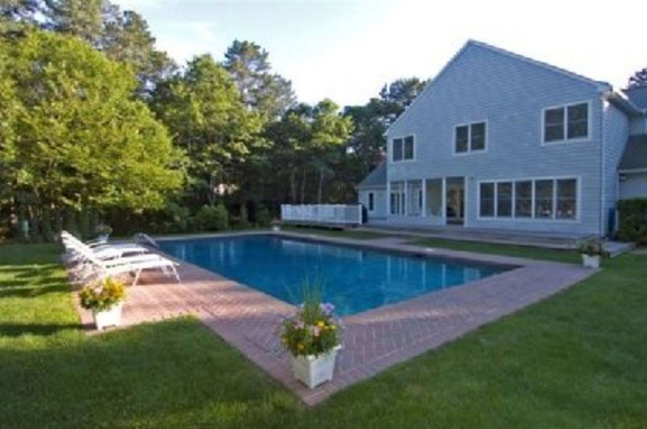 1611 Deerfield Rd