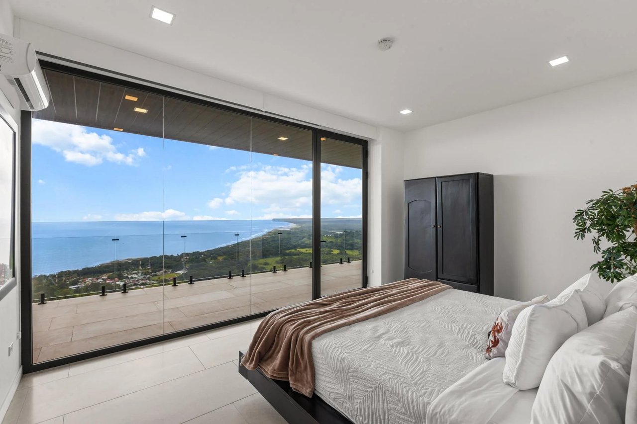 Luxury Ocean View Villa, Jaco, Puntarenas
