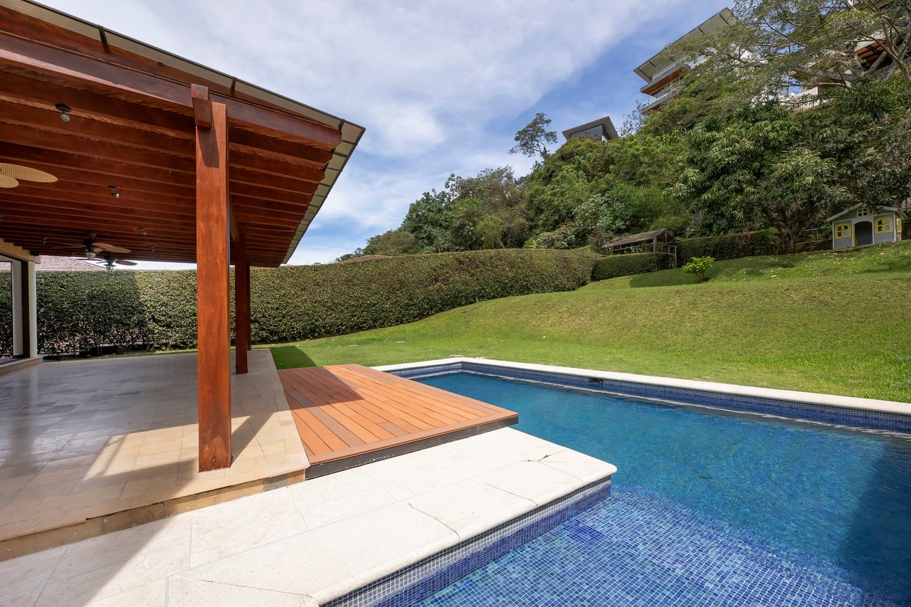 Terrace View Colonial Home, Escazu, San Jose