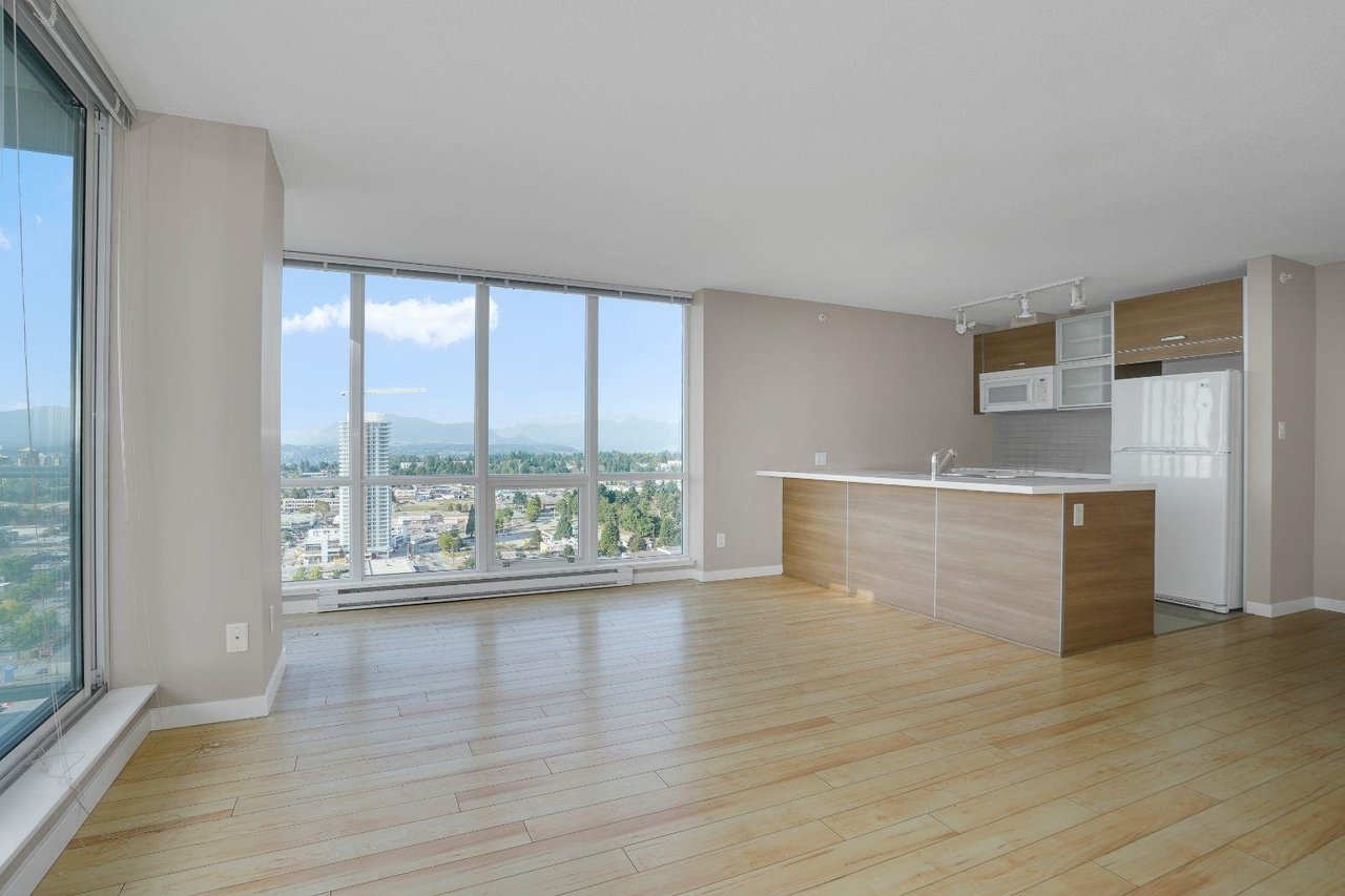 2704-13688 100 Avenue, Surrey