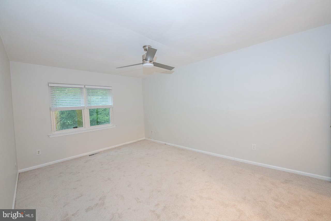 82 Woodbine Way