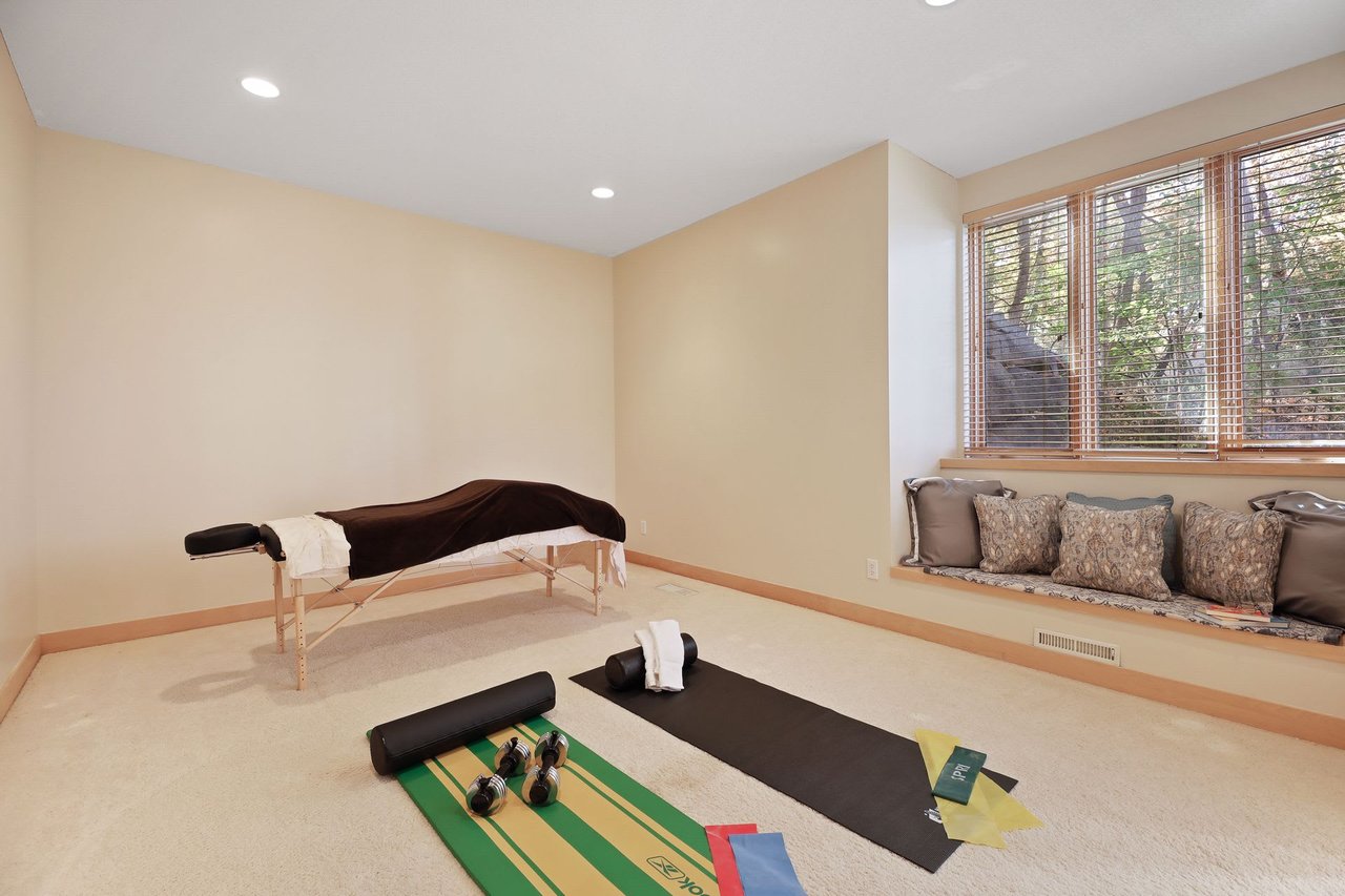 13964 Emerald Ridge, Minnetonka