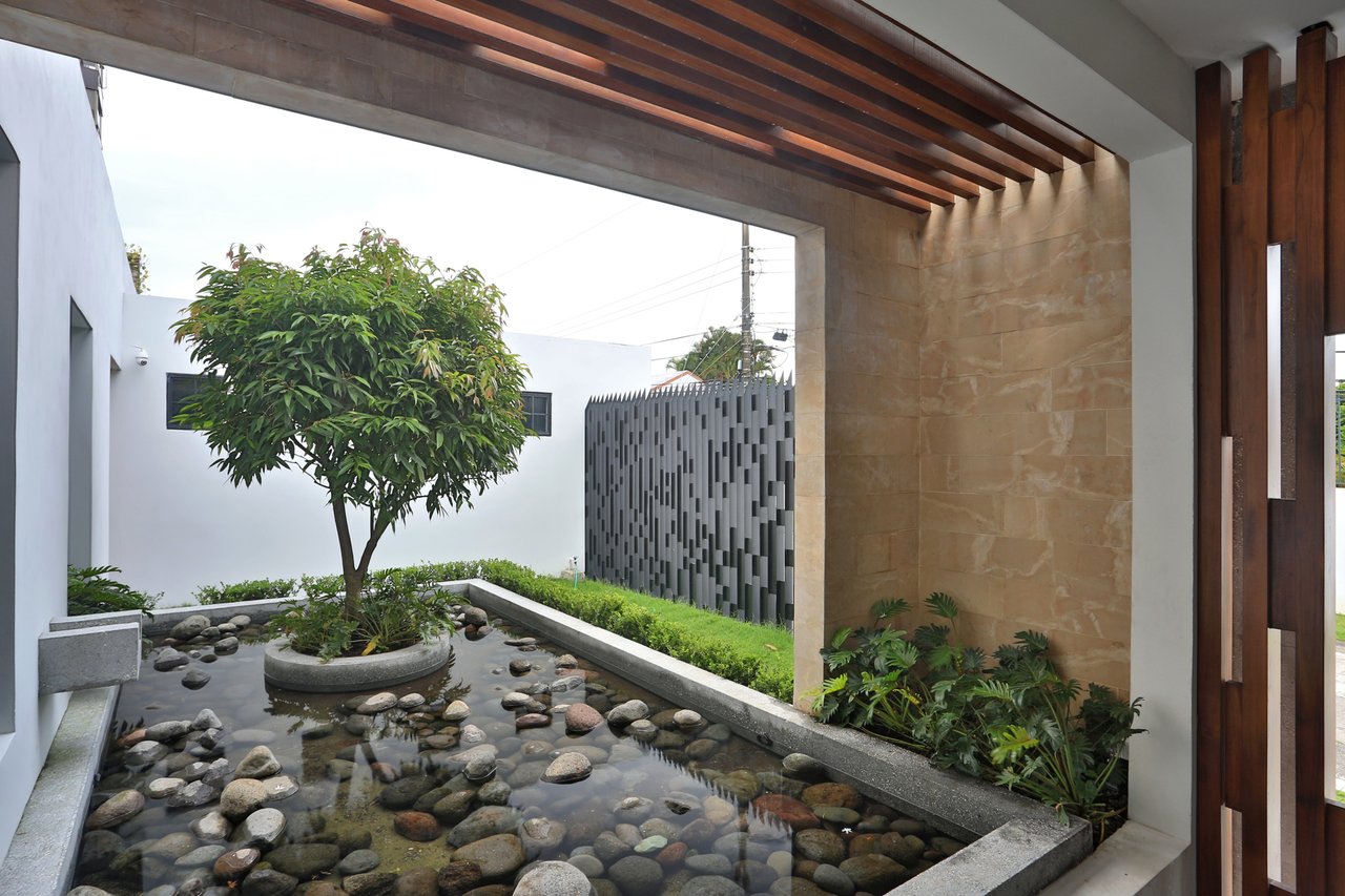 Remodeled Residence With Apartment, Escazu, San Jose