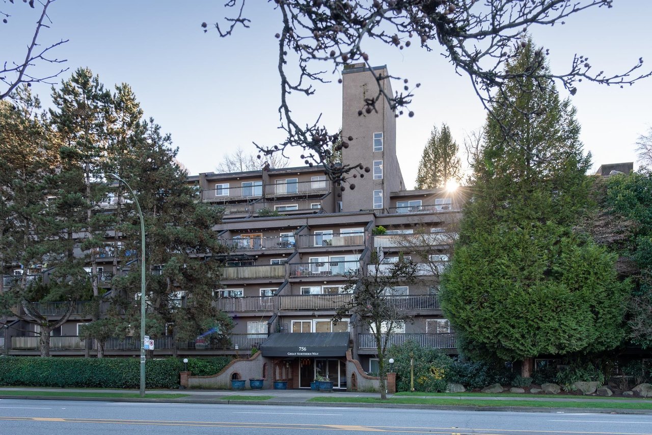 809-756 Great Northern Way, Vancouver