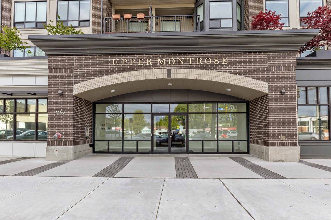 413-2493 Montrose Ave