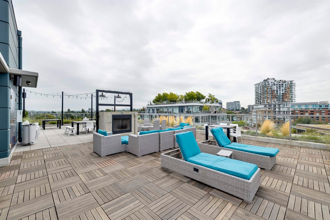 706-251 E 7th Ave