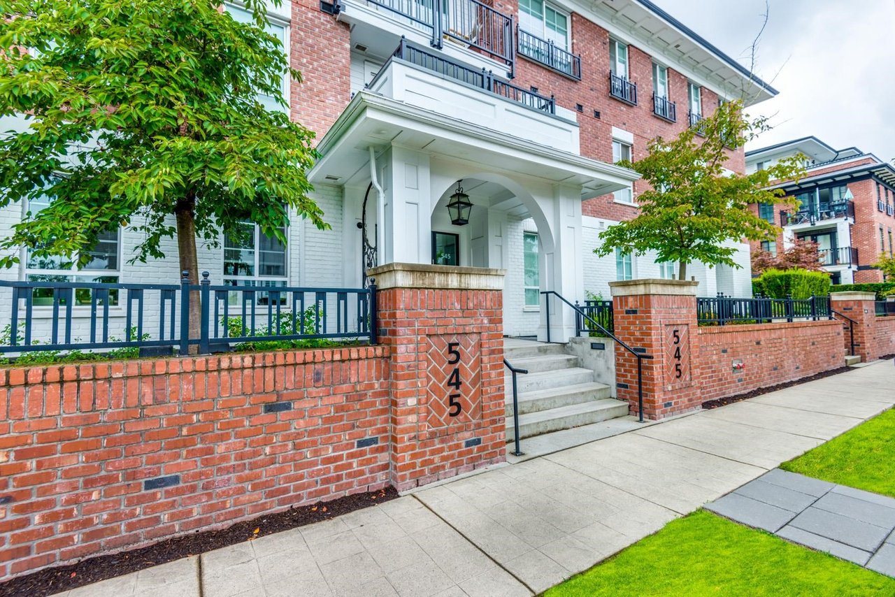111-545 Foster Ave