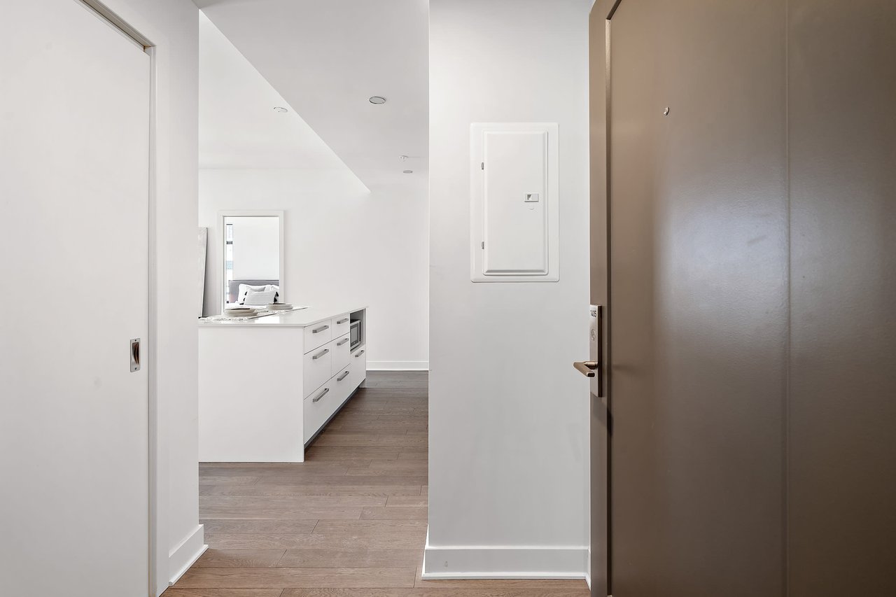 628 Rue St-Jacques, Apt. 1405