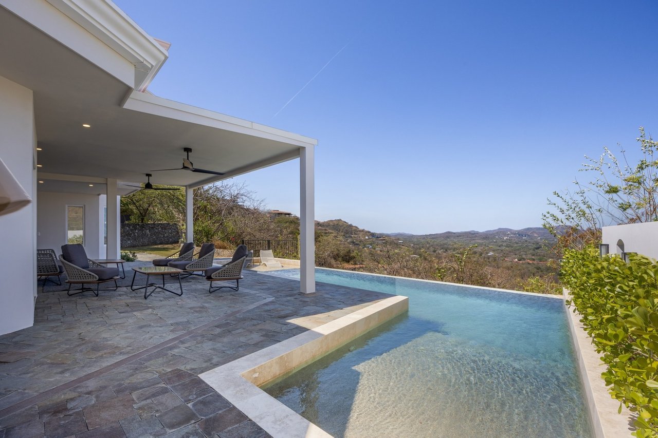 Renovated Tropical Ocean Estate, Flamingo, Guanacaste