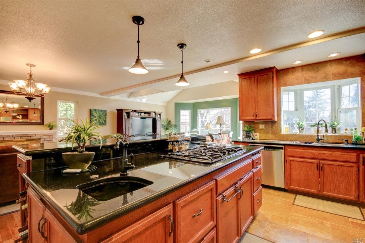 236 Belfiore Ln