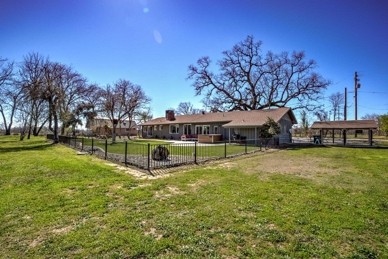 22209 Chipper Ln