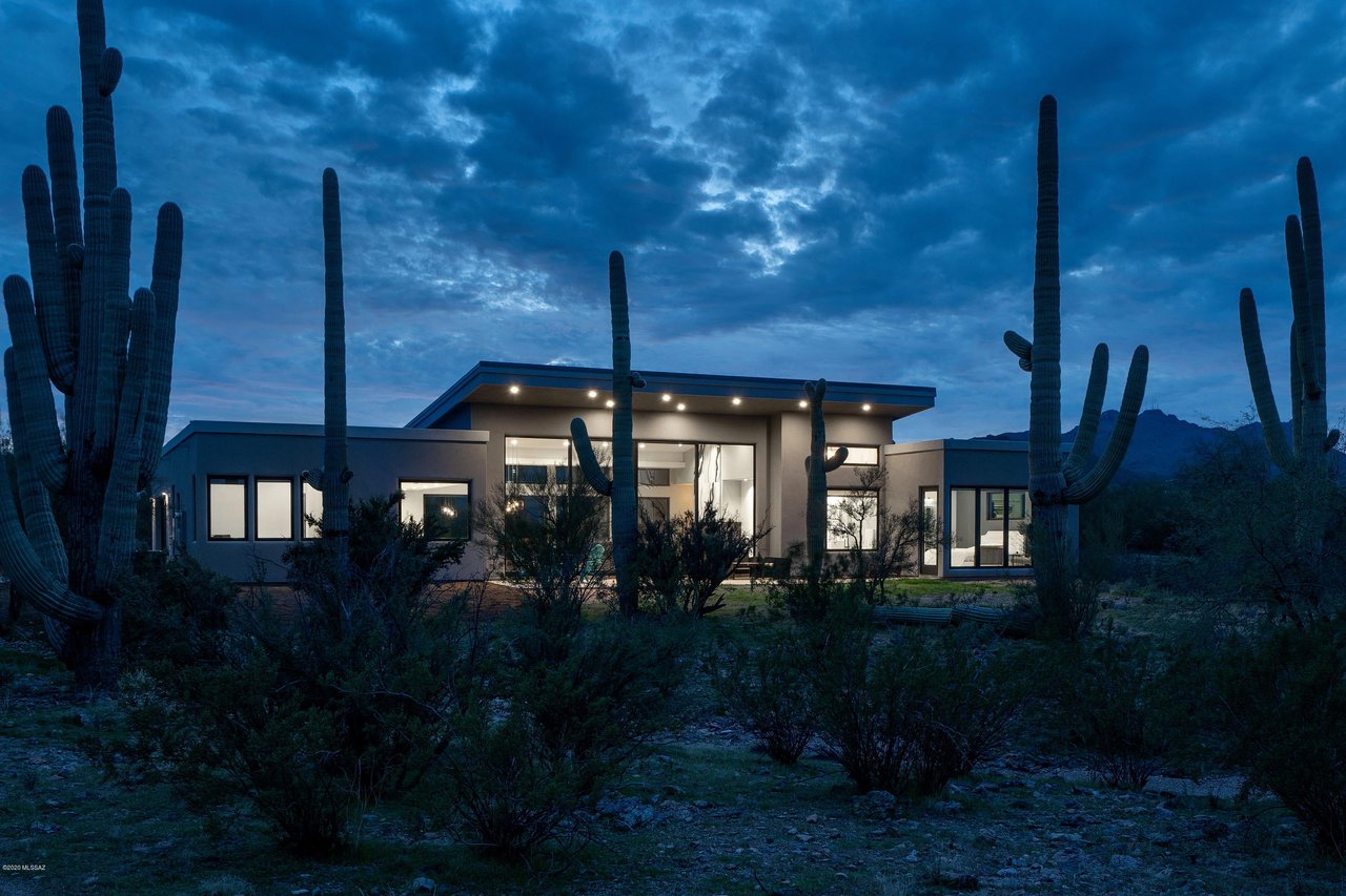 Modern Desert Retreat