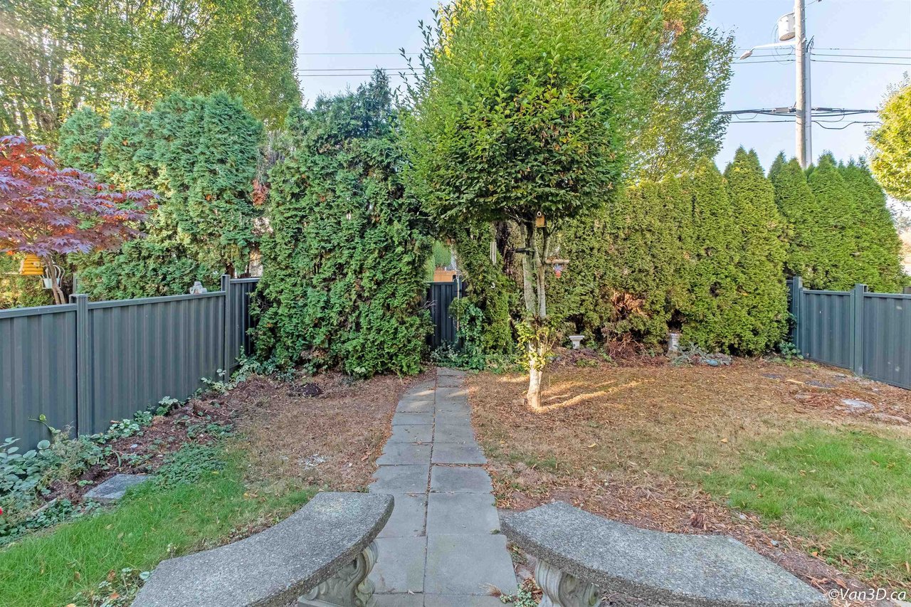 54-7250 144 St