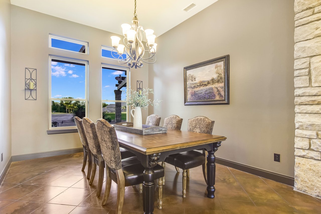 106 Meadow Bend Dr