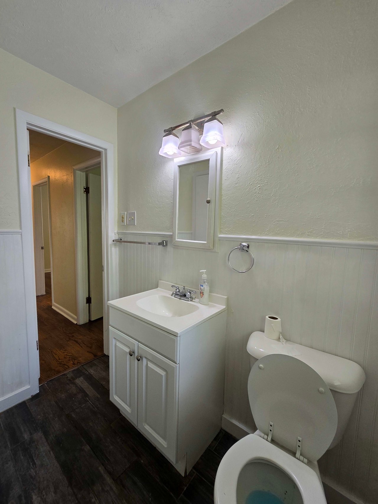 1219 Rose Dr