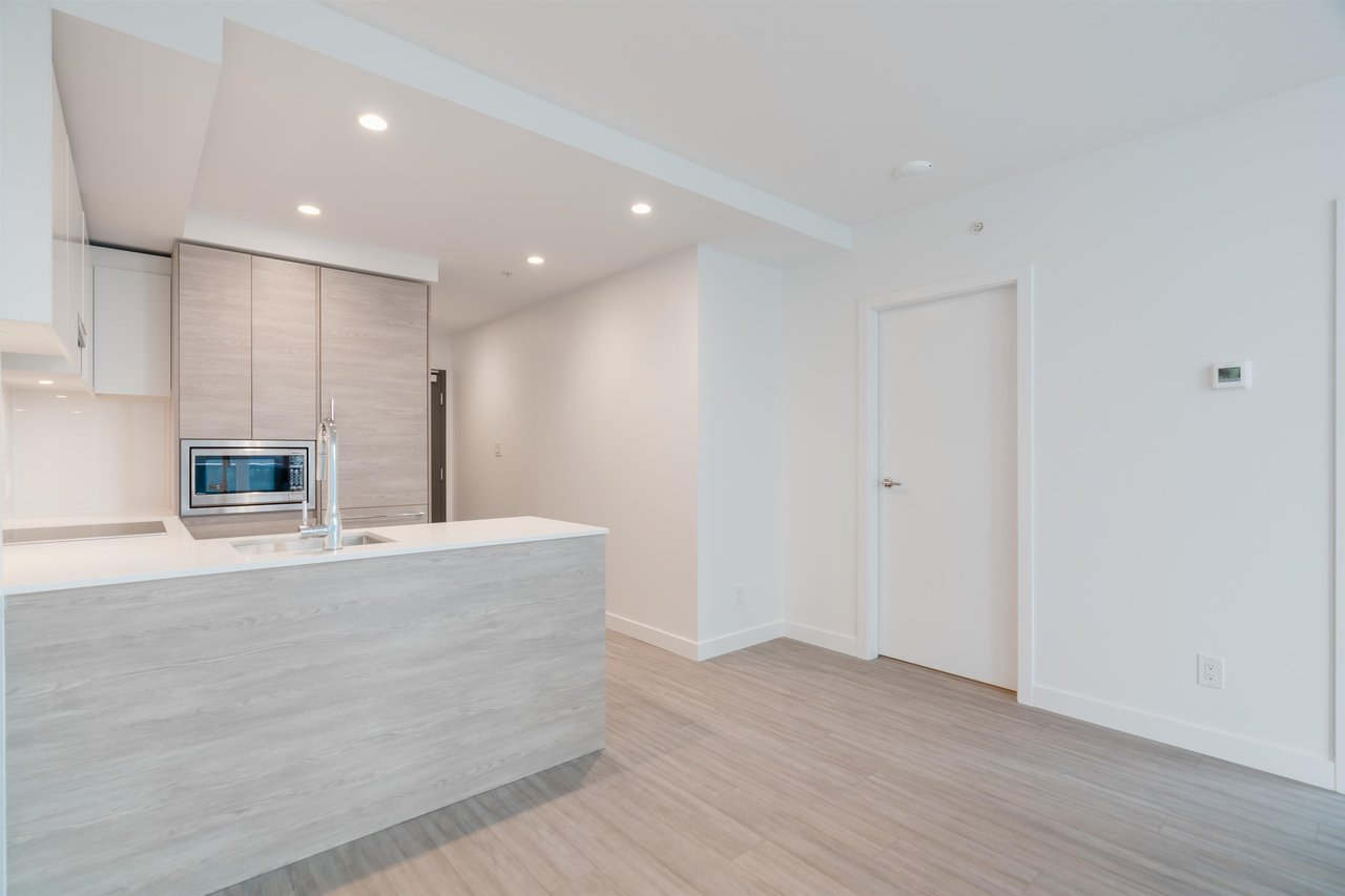 1305-13615 Fraser Hwy