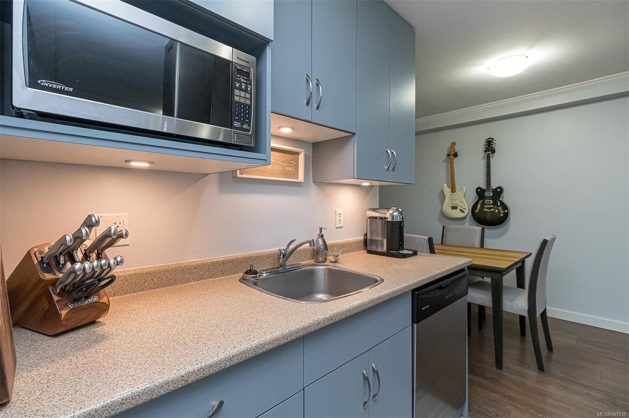 106-305 Michigan St