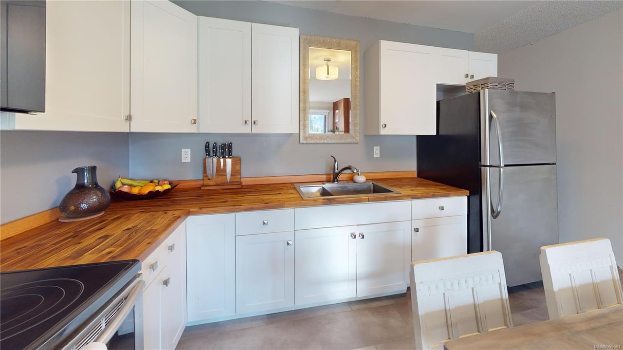 3-1956 Glenidle Rd, Sooke