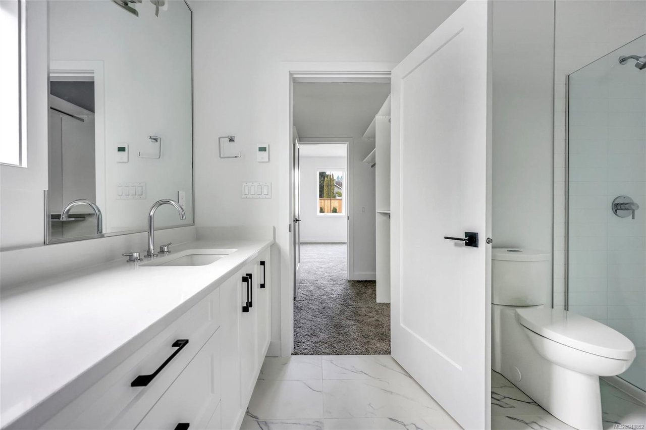 7058 Central Saanich Rd, Central Saanich